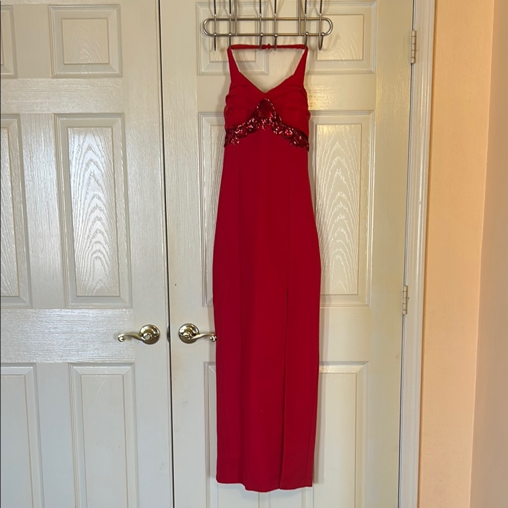 Elegant Red Evening Dress